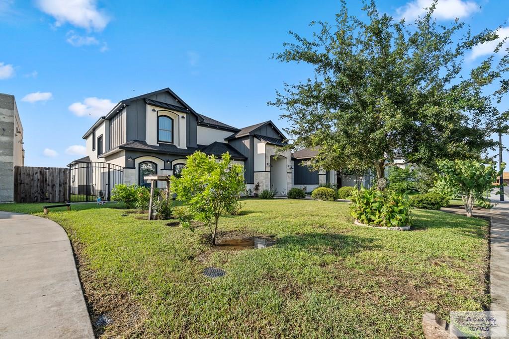 5012 Indian Shore Dr, BROWNSVILLE, Texas image 3