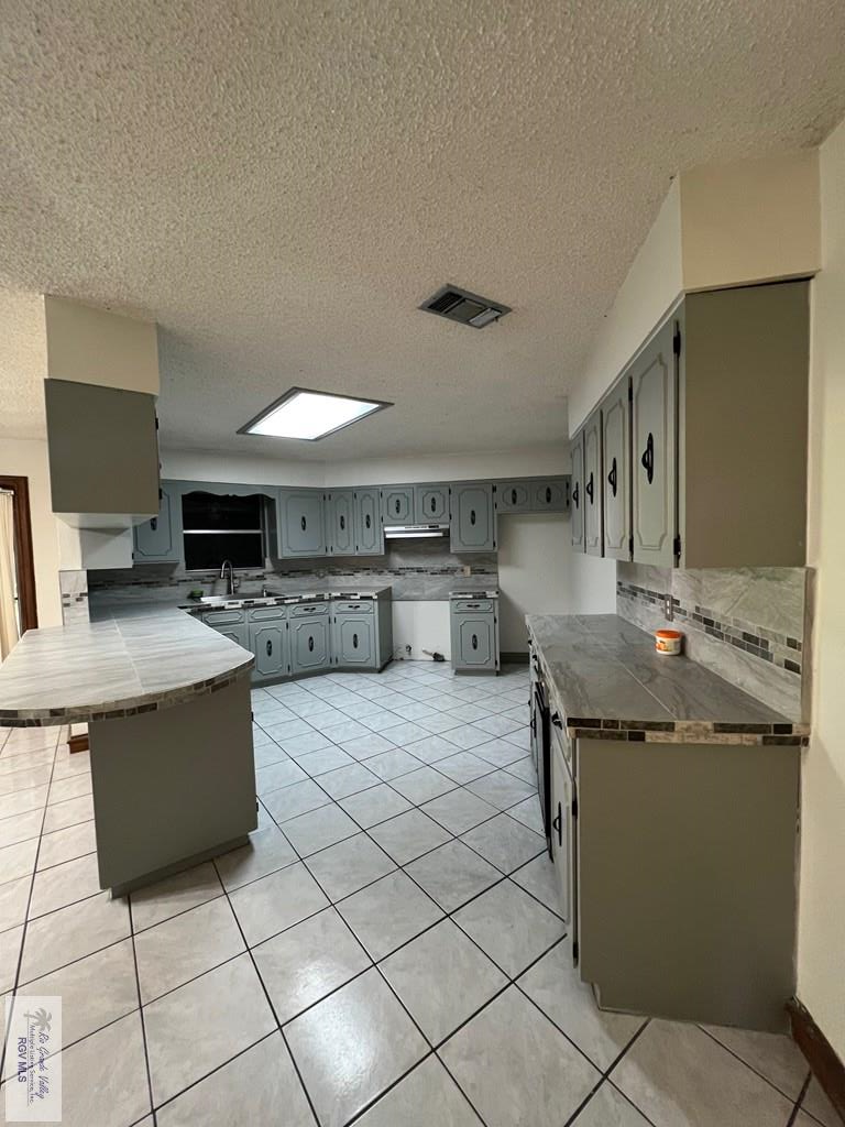 665 W Kimball Ave, RAYMONDVILLE, Texas image 8