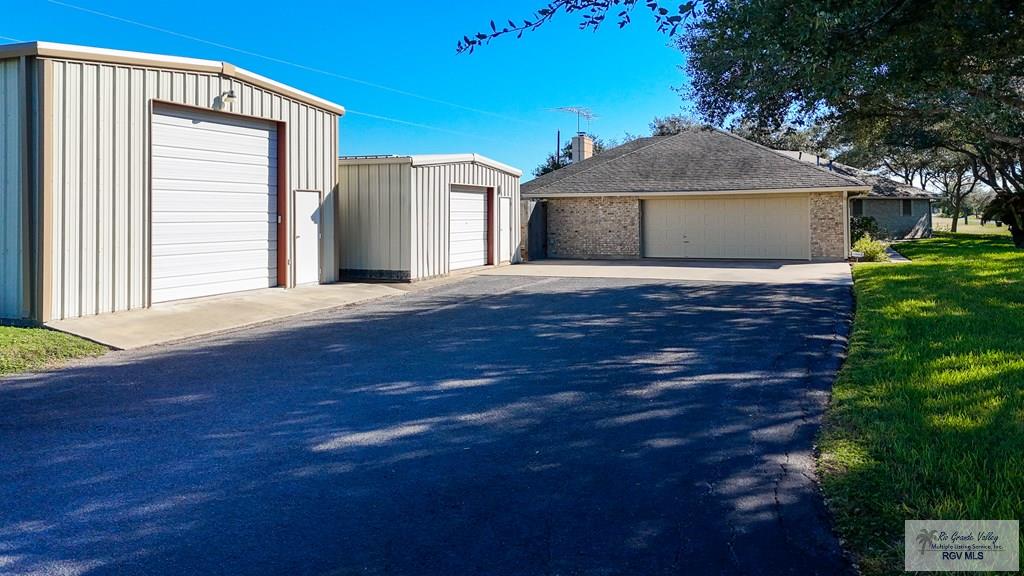 753 E Hidalgo Ave, RAYMONDVILLE, Texas image 3