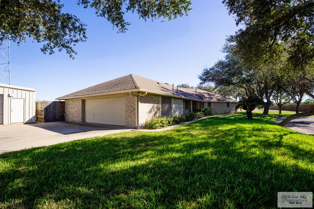 753 E Hidalgo Ave, RAYMONDVILLE, Texas image 2