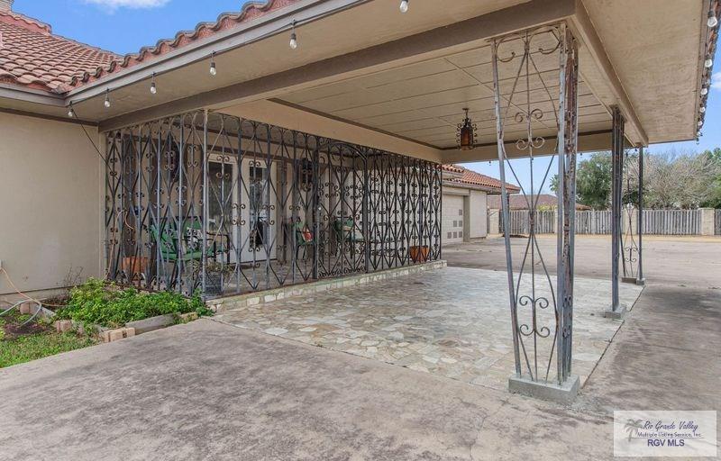 740 Orange St, MERCEDES, Texas image 2