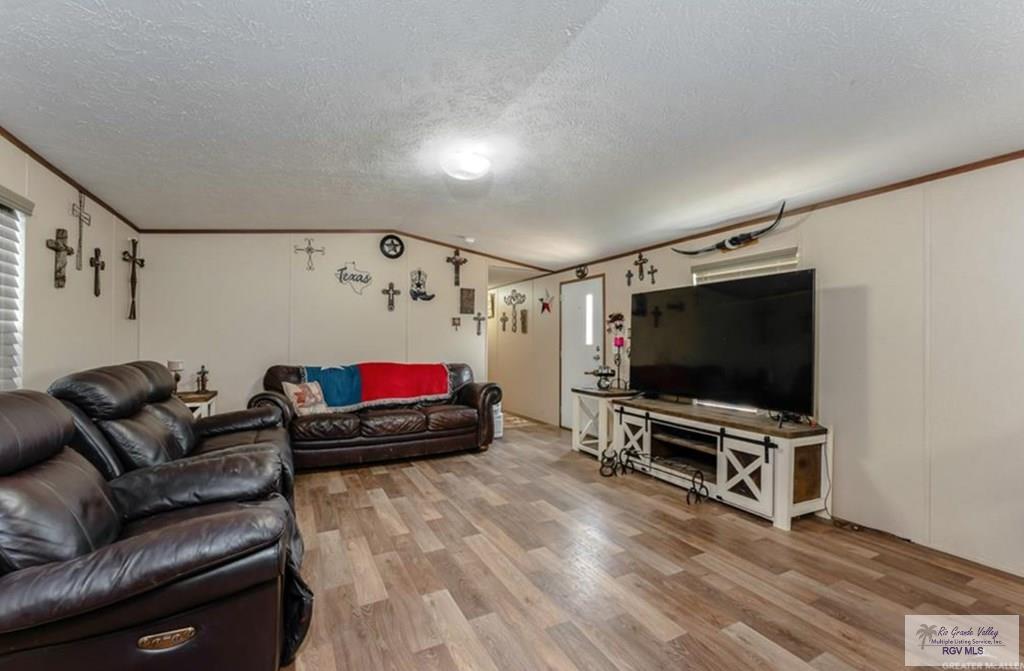 818 S 18th St, ALAMO, Texas image 4