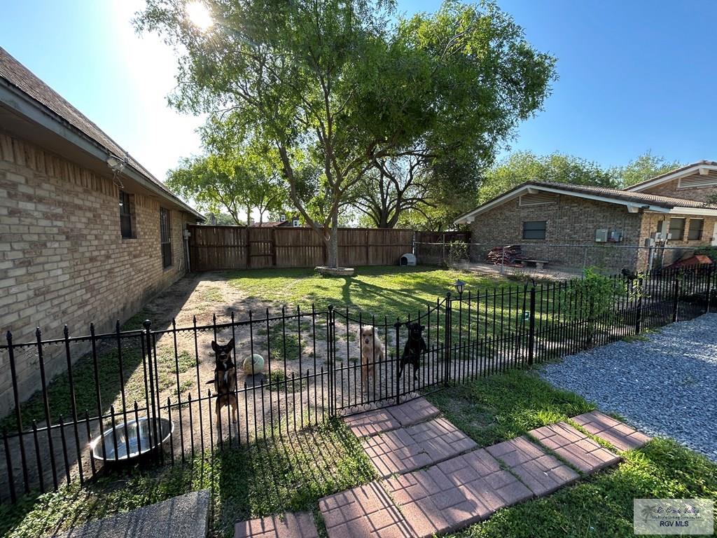 150 Edgewater Cir, SAN BENITO, Texas image 34