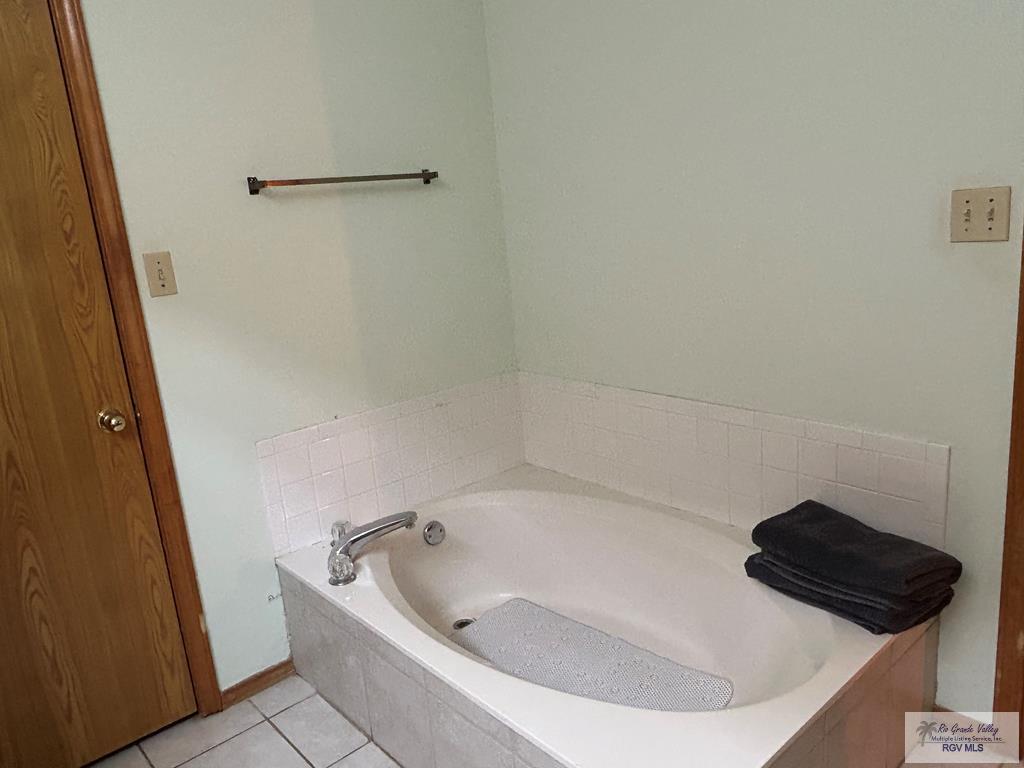 150 Edgewater Cir, SAN BENITO, Texas image 22