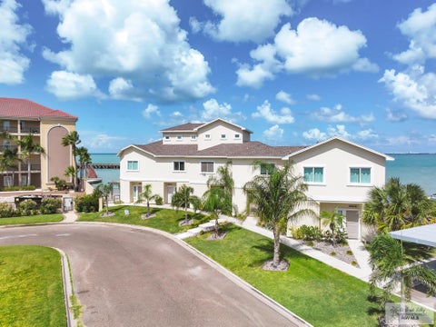 Homes For Rent - 404 N Tarnava St #2<br/> Cameron County, SOUTH PADRE ISLAND, TX 78578