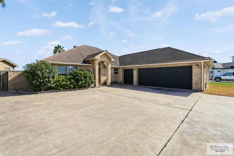 Homes For Sale - 380 Menard Dr<br/> SAN BENITO, TX 78586
