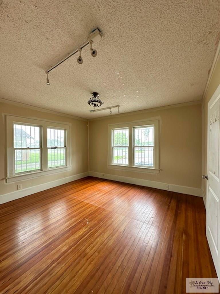 706 N 1st St, HARLINGEN, Texas image 12