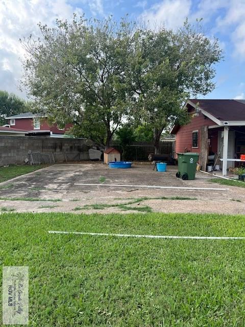 1985 Diamante Dr, BROWNSVILLE, Texas image 2