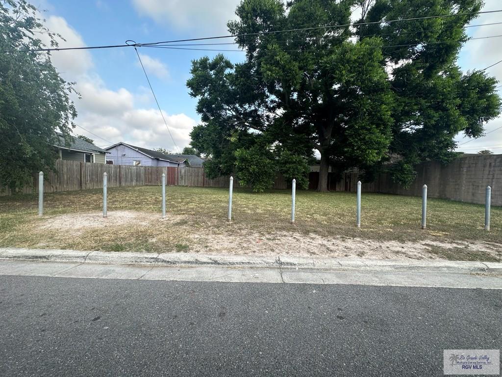 2034 E 12th St, BROWNSVILLE, Texas image 2