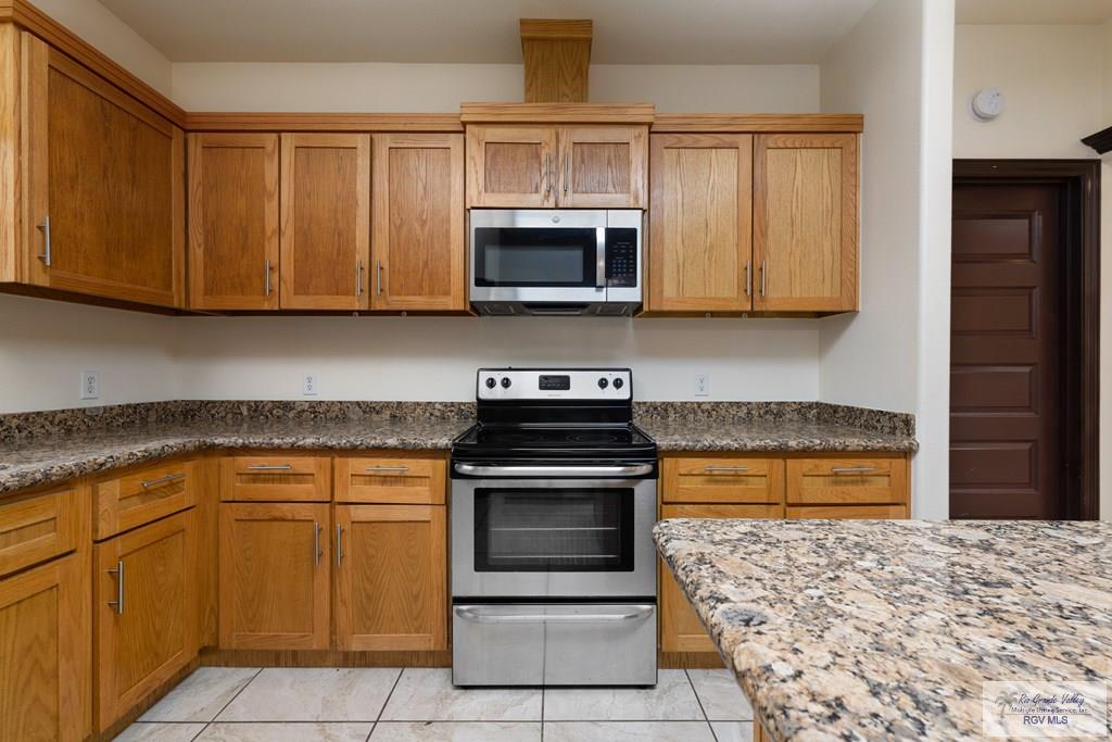 6705 Stone Oak Dr, BROWNSVILLE, Texas image 7