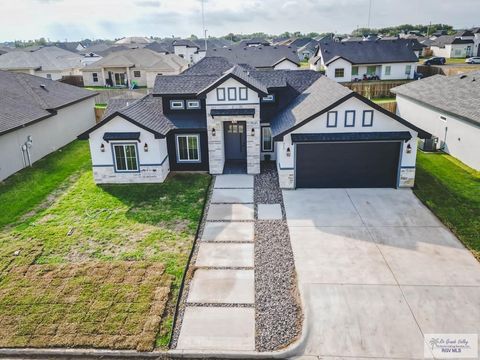 Homes For Sale - 315 Brooks Circle North Cir<br/> LA FERIA, TX 78559