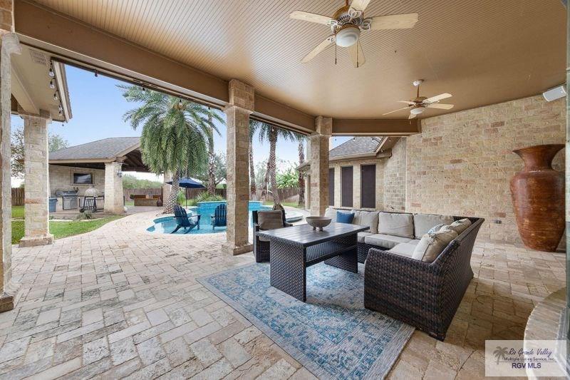 14141 N El Caribe Cir, LA FERIA, Texas image 36