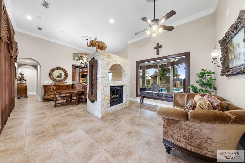 14141 N El Caribe Cir, LA FERIA, Texas image 4