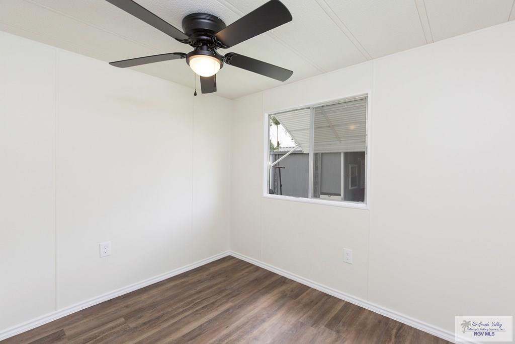 406 Illinois Cir, LA FERIA, Texas image 10