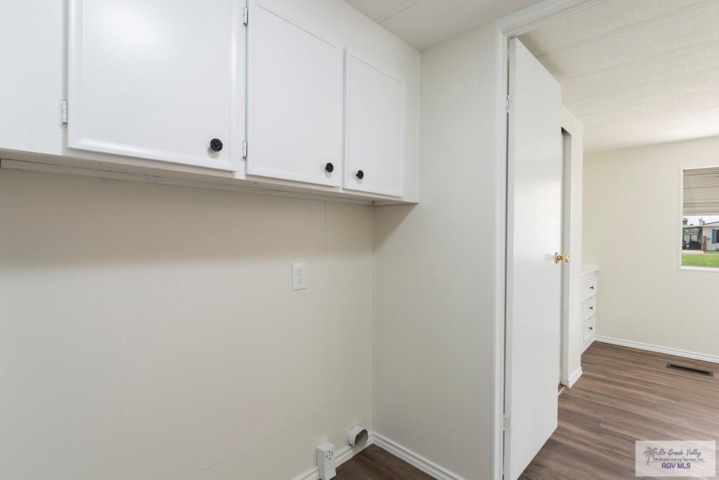 406 Illinois Cir, LA FERIA, Texas image 11