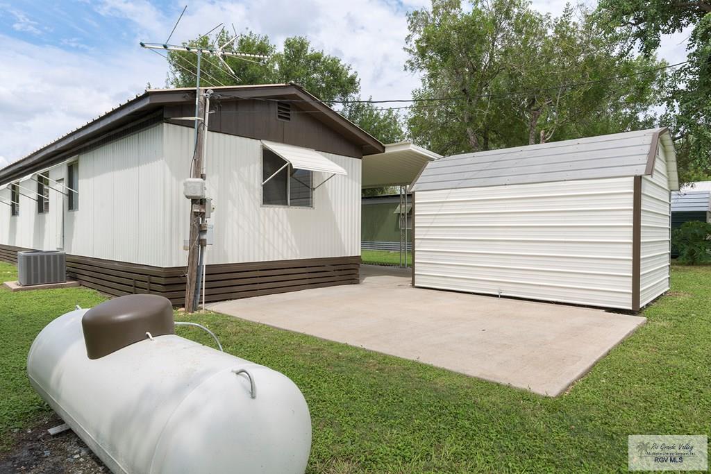 406 Illinois Cir, LA FERIA, Texas image 15