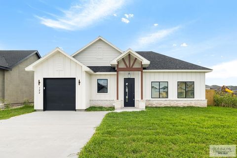 Homes For Sale - 122 Orchid Dr<br/> LOS FRESNOS, TX 78566