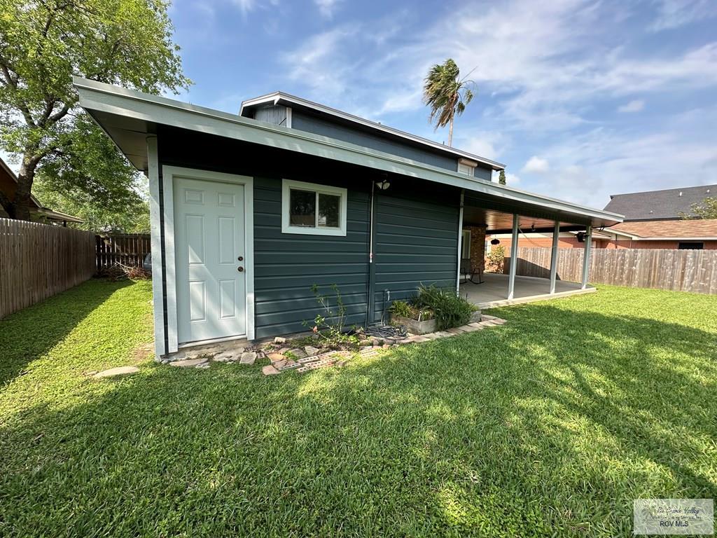 3418 Live Oak Drive, BROWNSVILLE, Texas image 32