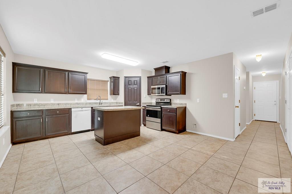 2017 Magnolia St, MISSION, Texas image 7