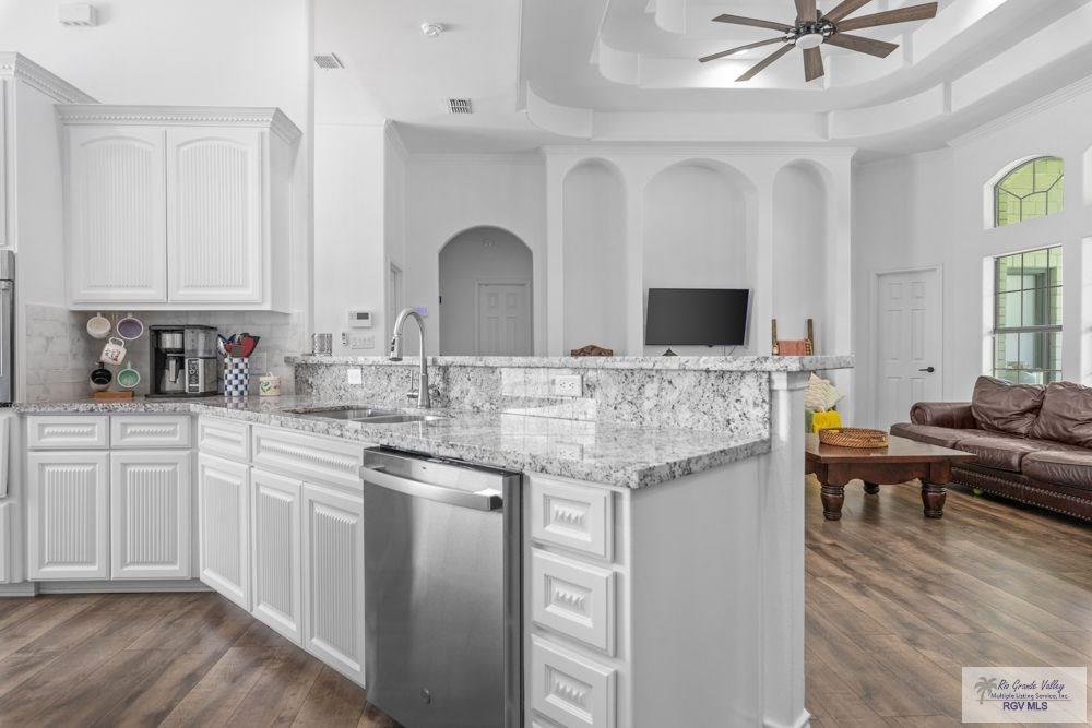 1109 Palm Ave, LA FERIA, Texas image 7
