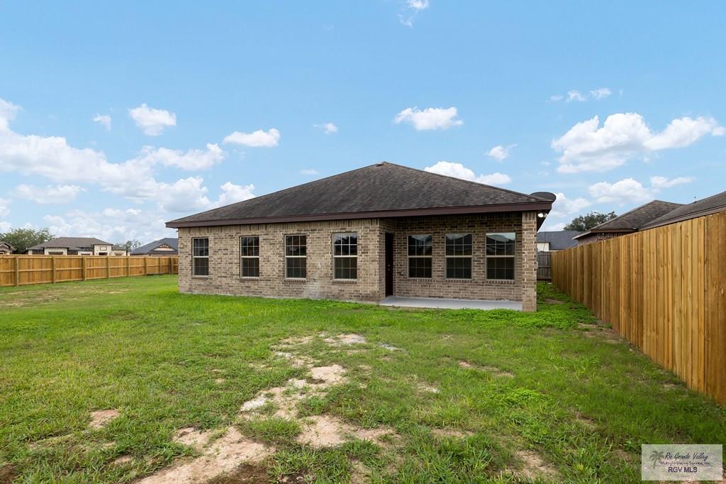 929 Arroyo Cir, MERCEDES, Texas image 13