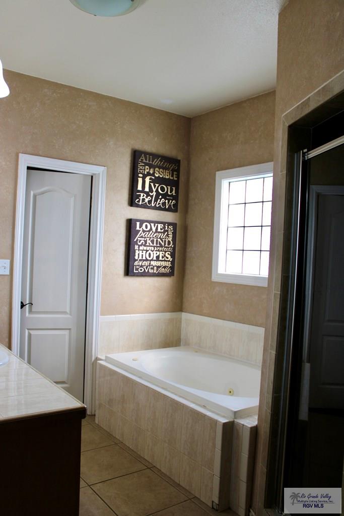 1272 Costa Del Sol Dr, BROWNSVILLE, Texas image 5
