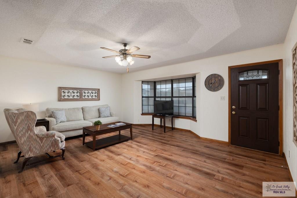 2004 Iowa Ave, HARLINGEN, Texas image 3