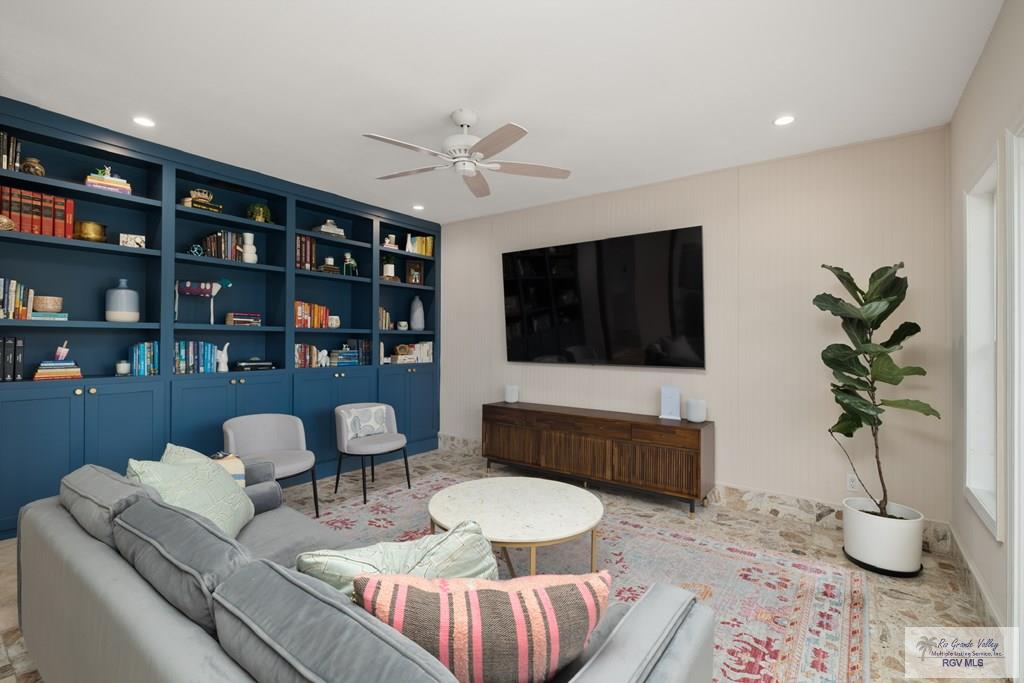 1215 Bluebonnet Dr, BROWNSVILLE, Texas image 3