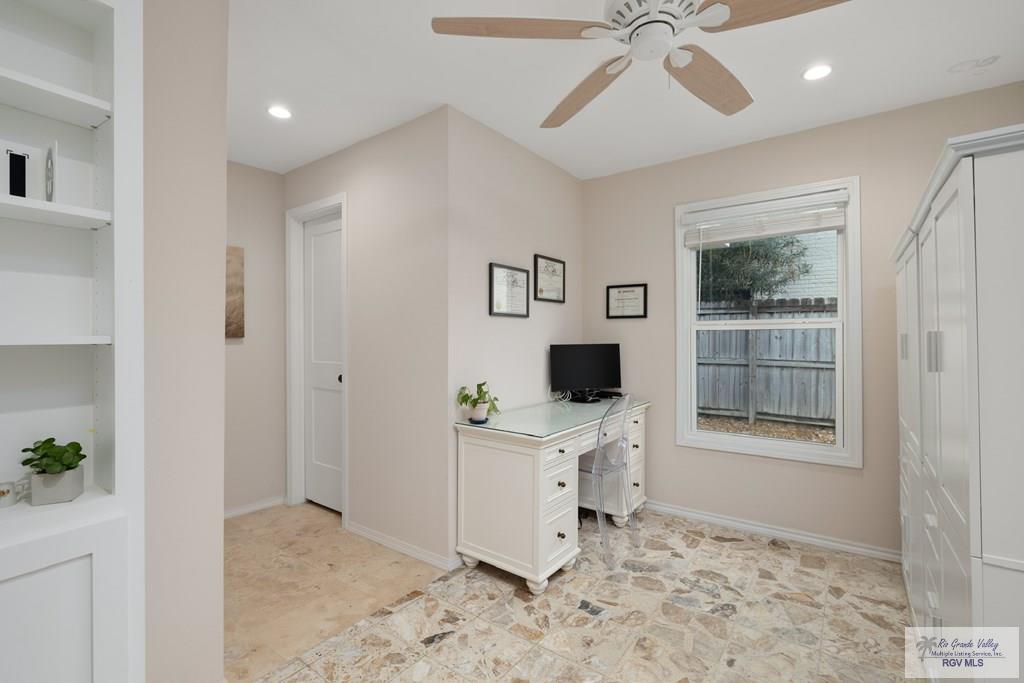 1215 Bluebonnet Dr, BROWNSVILLE, Texas image 21