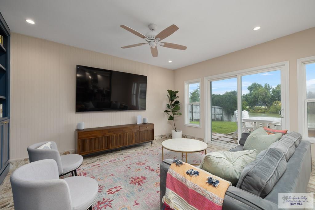 1215 Bluebonnet Dr, BROWNSVILLE, Texas image 2