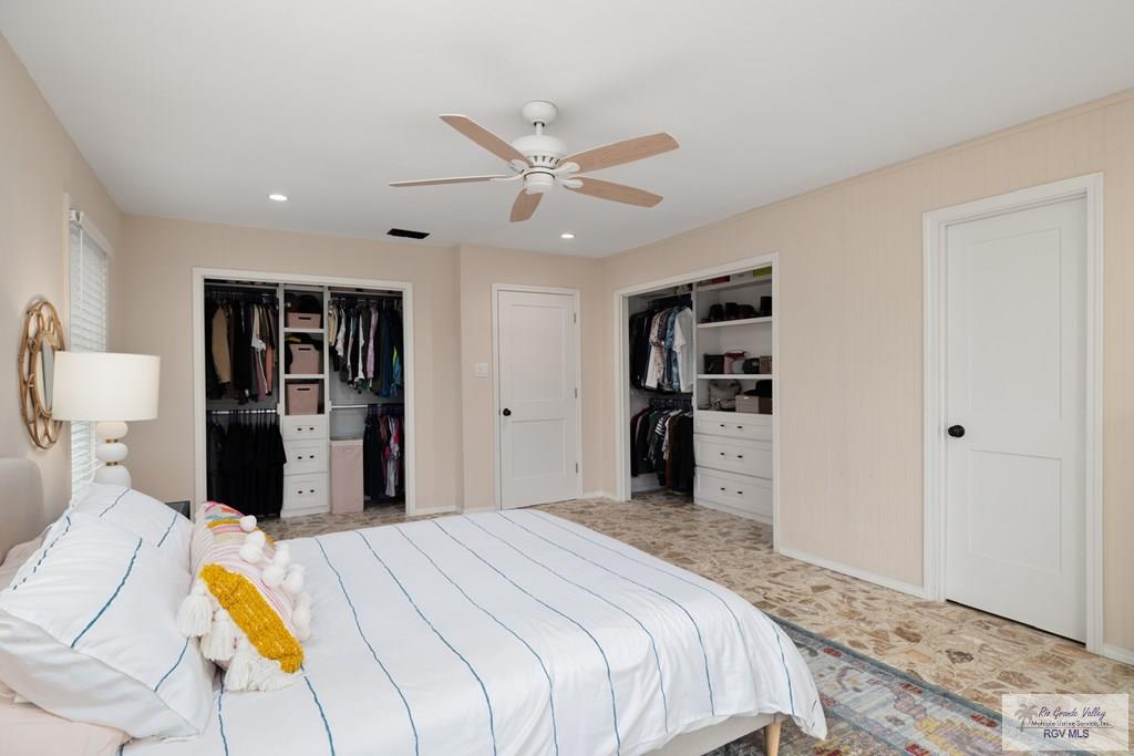 1215 Bluebonnet Dr, BROWNSVILLE, Texas image 12