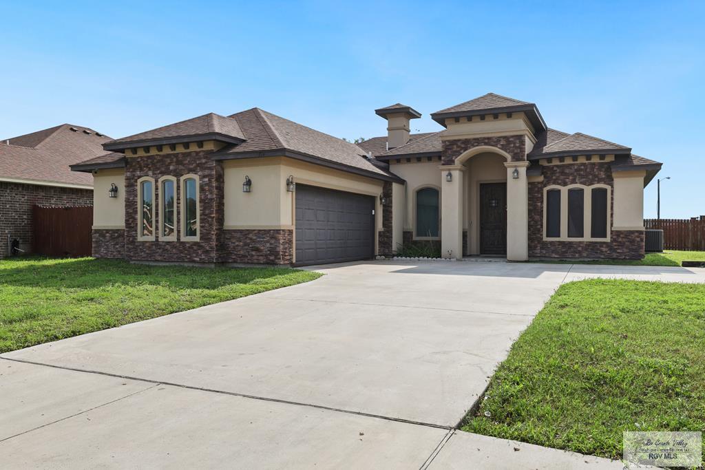 6990 Heritage Oaks Dr, BROWNSVILLE, Texas image 1