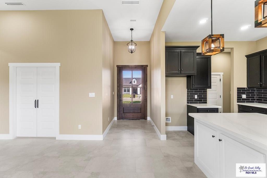 811 17th St, WESLACO, Texas image 2