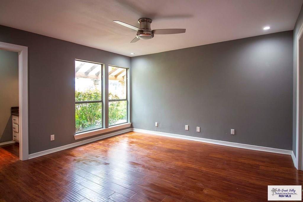 463 Champions Dr, BROWNSVILLE, Texas image 16