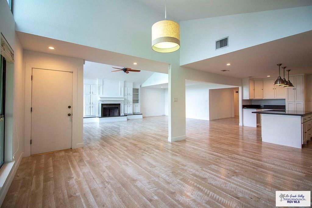 463 Champions Dr, BROWNSVILLE, Texas image 5