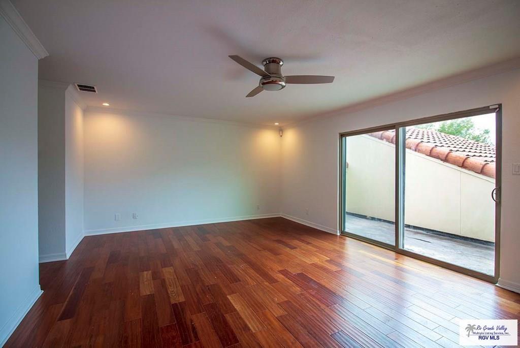 463 Champions Dr, BROWNSVILLE, Texas image 17