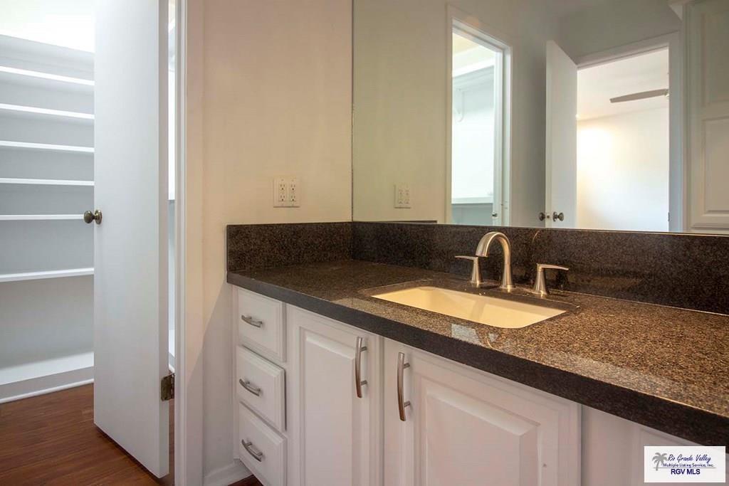 463 Champions Dr, BROWNSVILLE, Texas image 14