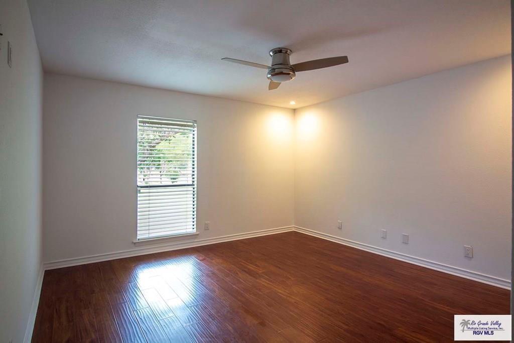 463 Champions Dr, BROWNSVILLE, Texas image 11