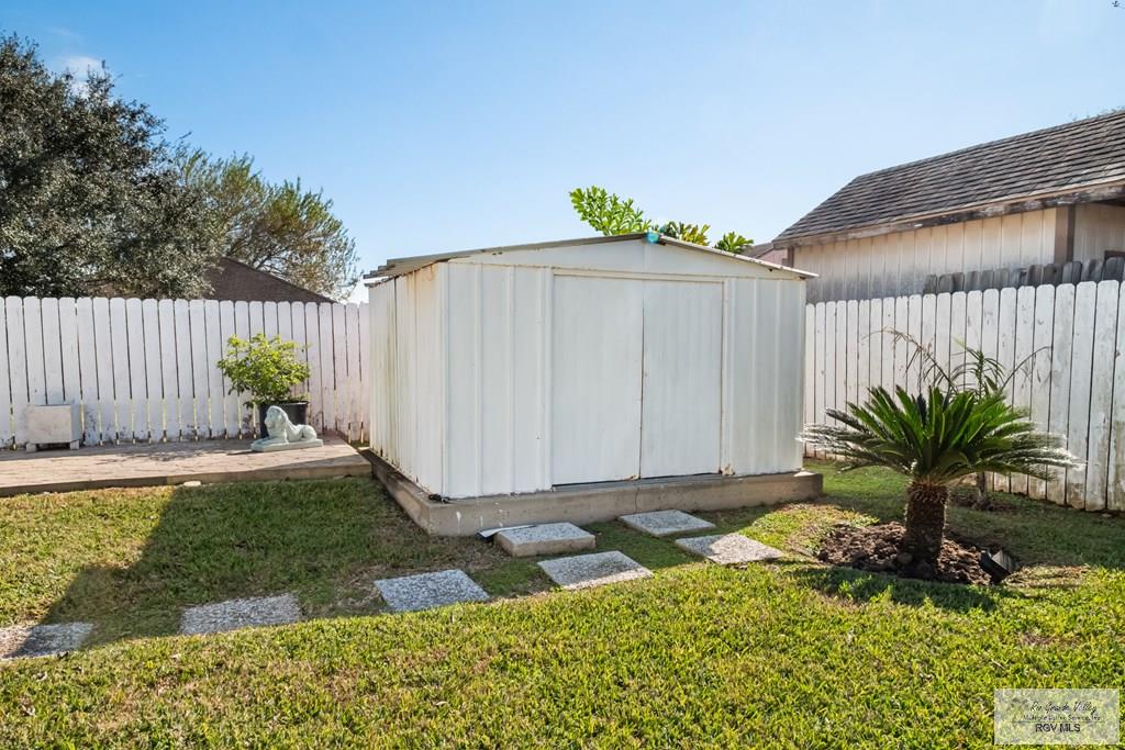 564 Rey Salomon St, BROWNSVILLE, Texas image 20