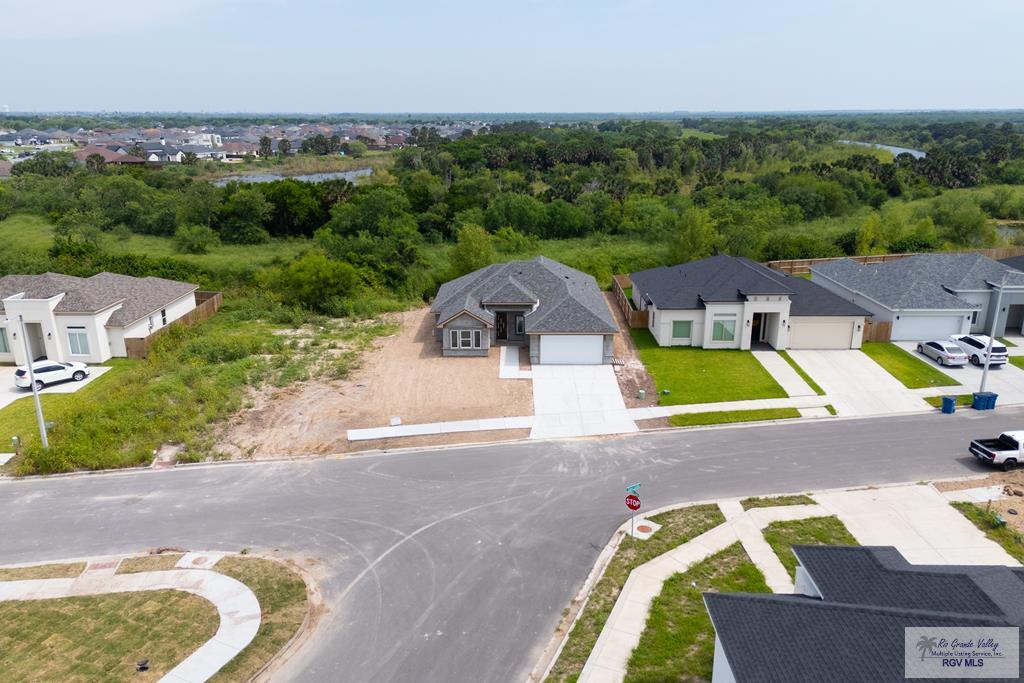 8830 Wentz Lake, BROWNSVILLE, Texas image 1