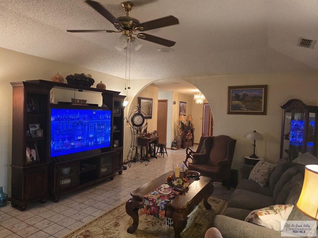 64 Sagua La Grande Ave, BROWNSVILLE, Texas image 6