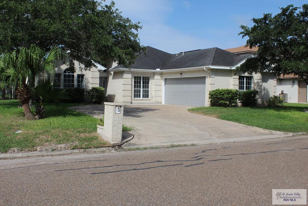 2301 Lazy Lake Dr, HARLINGEN, Texas image 2