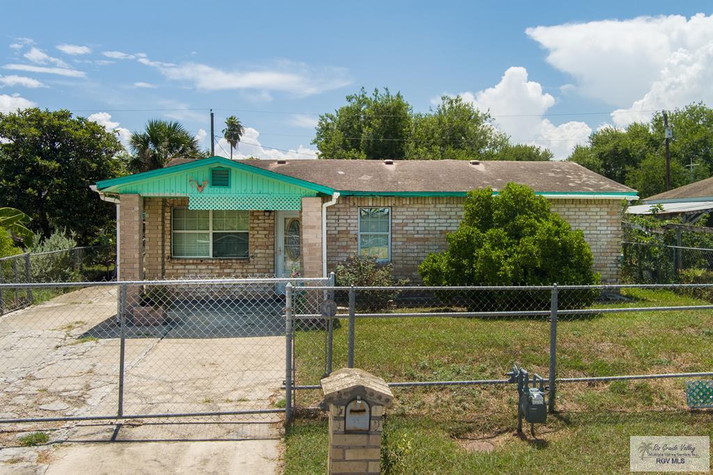 34 Santa Isabel St, BROWNSVILLE, Texas image 1