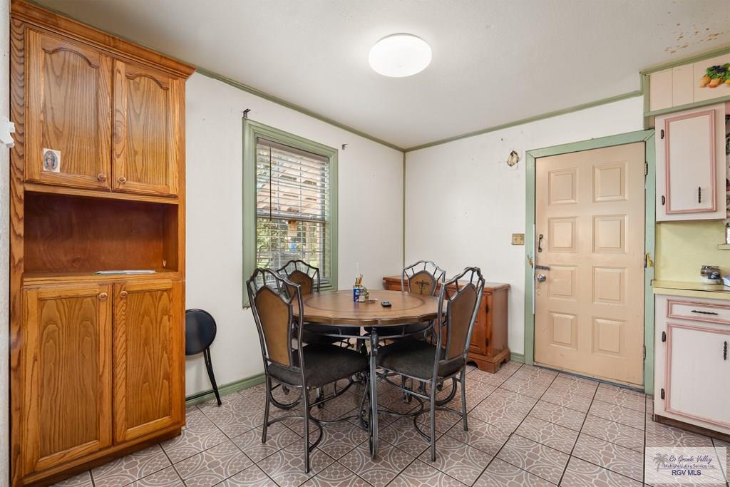 34 Santa Isabel St, BROWNSVILLE, Texas image 6