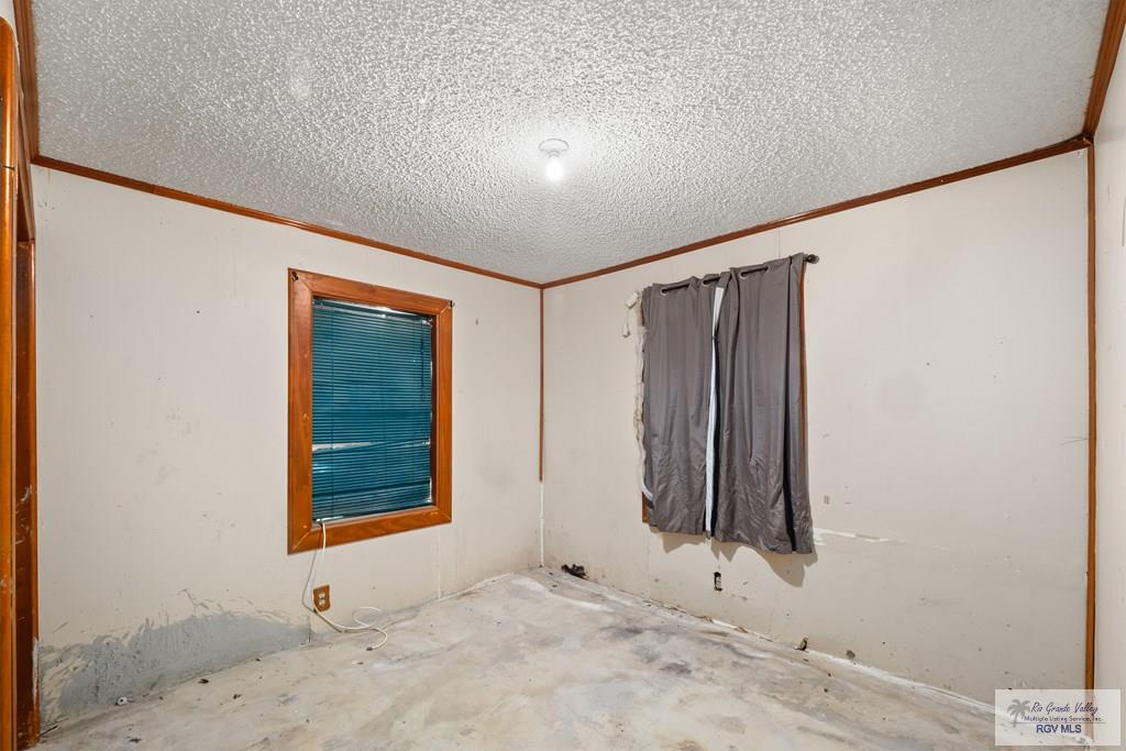 34 Santa Isabel St, BROWNSVILLE, Texas image 17