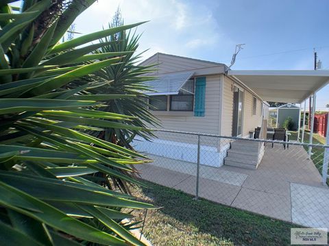 Homes For Sale - 709 E Palmera Dr<br/> LA FERIA, TX 78559