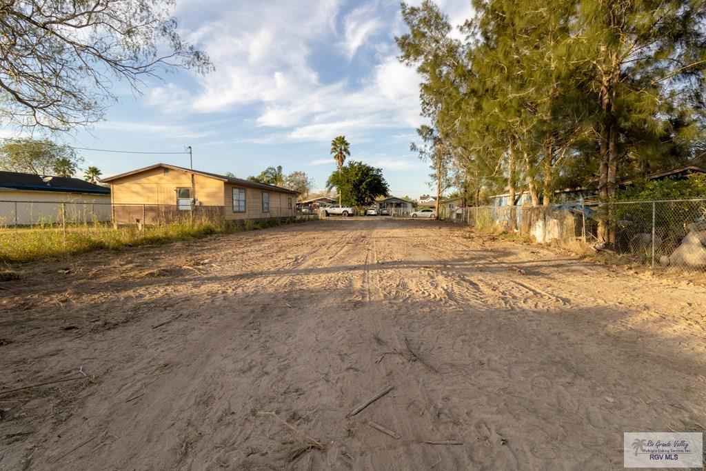 La Rucia Ave, SANTA ROSA, Texas image 1
