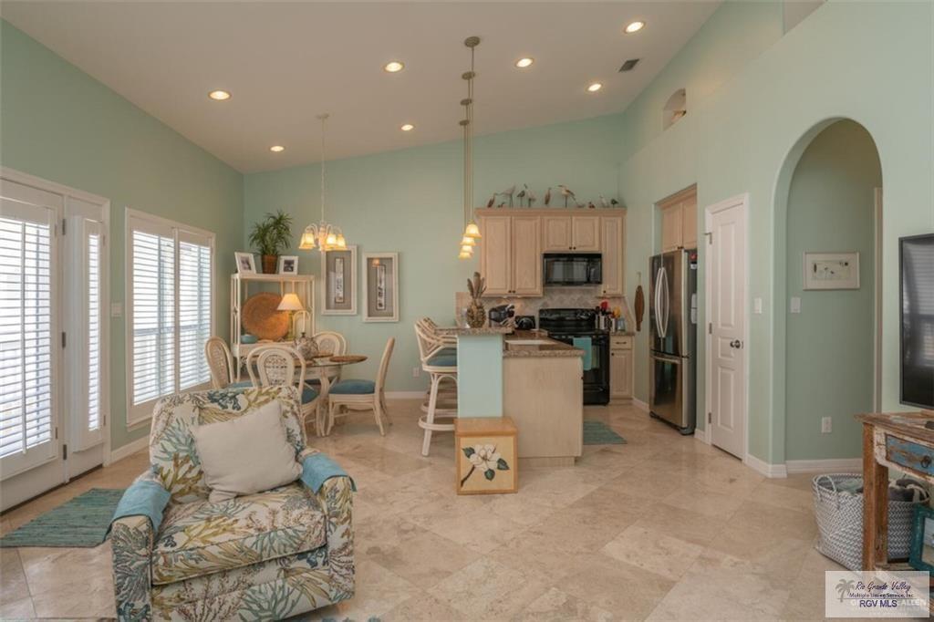 103 Georgia Ruth Dr, SOUTH PADRE ISLAND, Texas image 9
