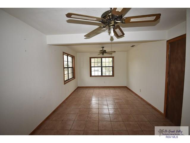 195 W 3rd St, SEBASTIAN, Texas image 5