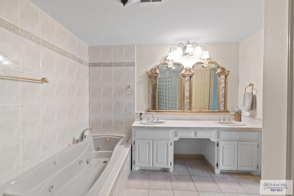 9 Sunshine Pl, BROWNSVILLE, Texas image 18